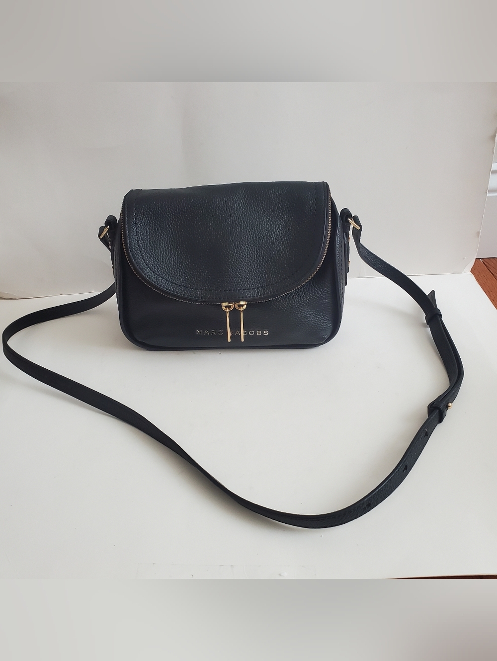 Marc Jacobs The Groove Black Leather Mini Messenger Bag